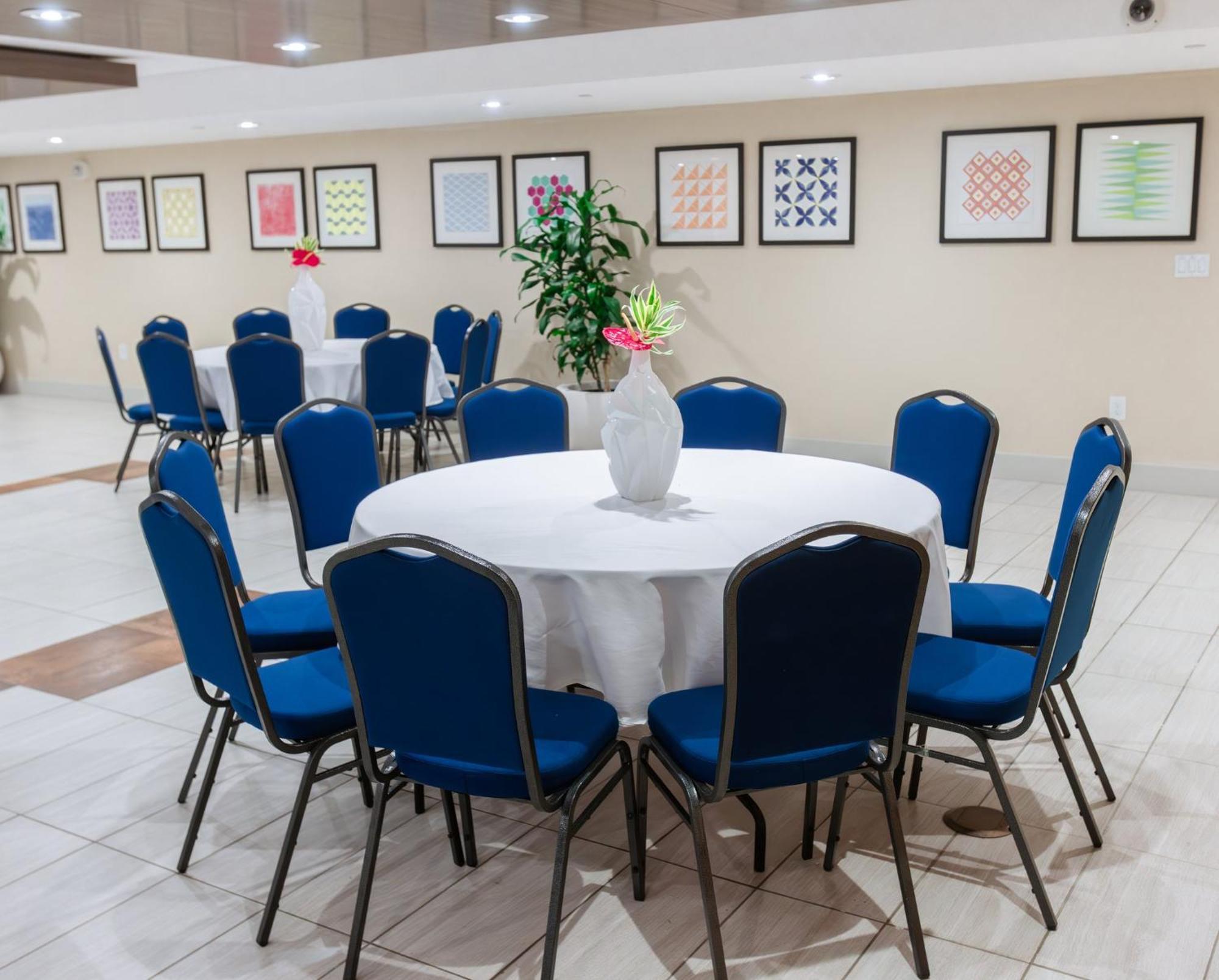 Holiday Inn Express Waikiki By Ihg Χονολουλού Εξωτερικό φωτογραφία