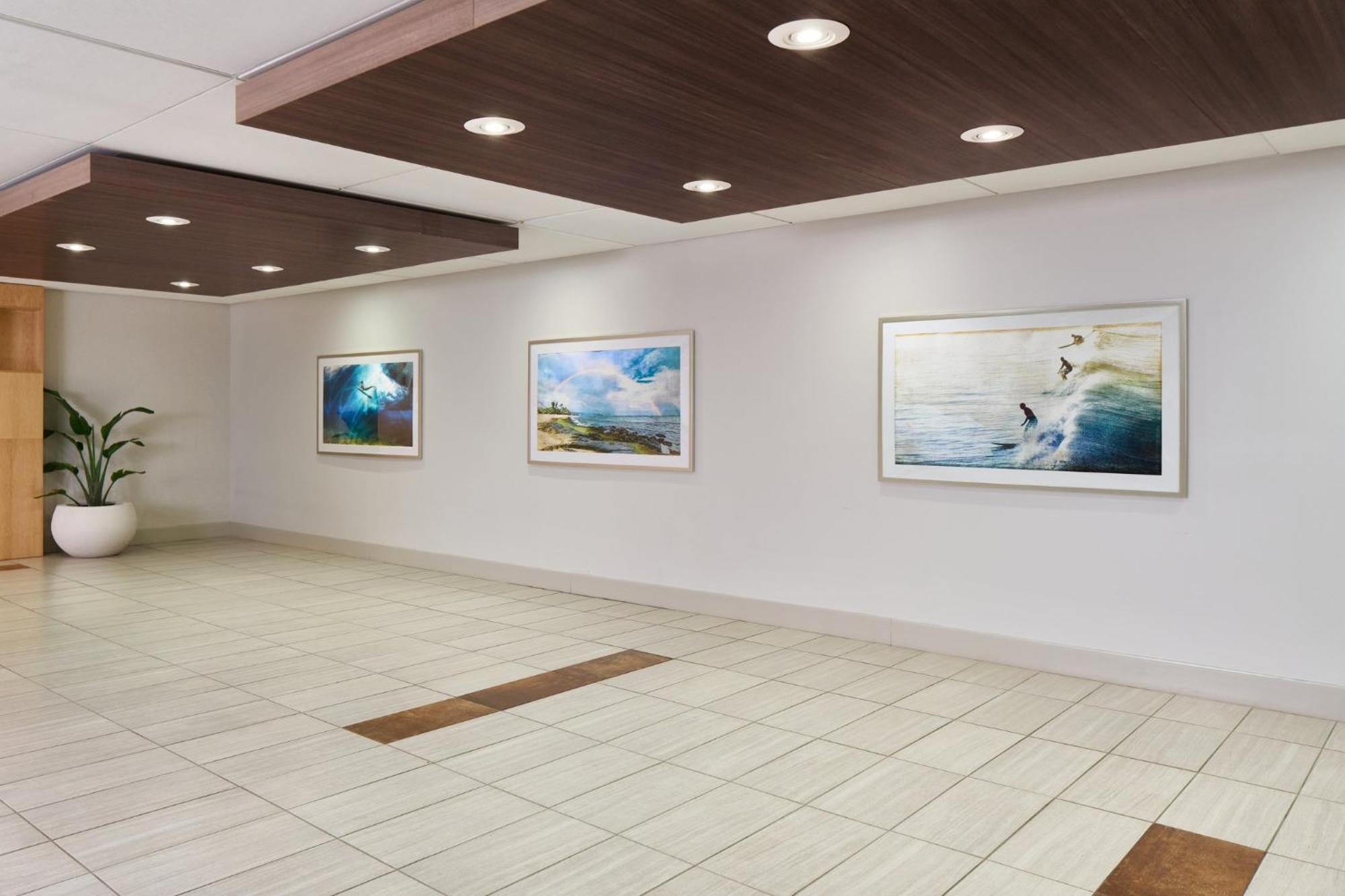 Holiday Inn Express Waikiki By Ihg Χονολουλού Εξωτερικό φωτογραφία