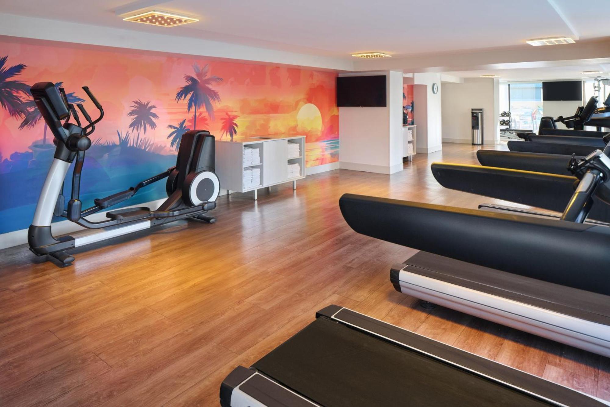Holiday Inn Express Waikiki By Ihg Χονολουλού Εξωτερικό φωτογραφία